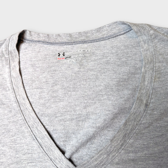 UNDER ARMOUR Gray Heat Gear Chase Boys Pass 'em XS - Picture 6 of 8